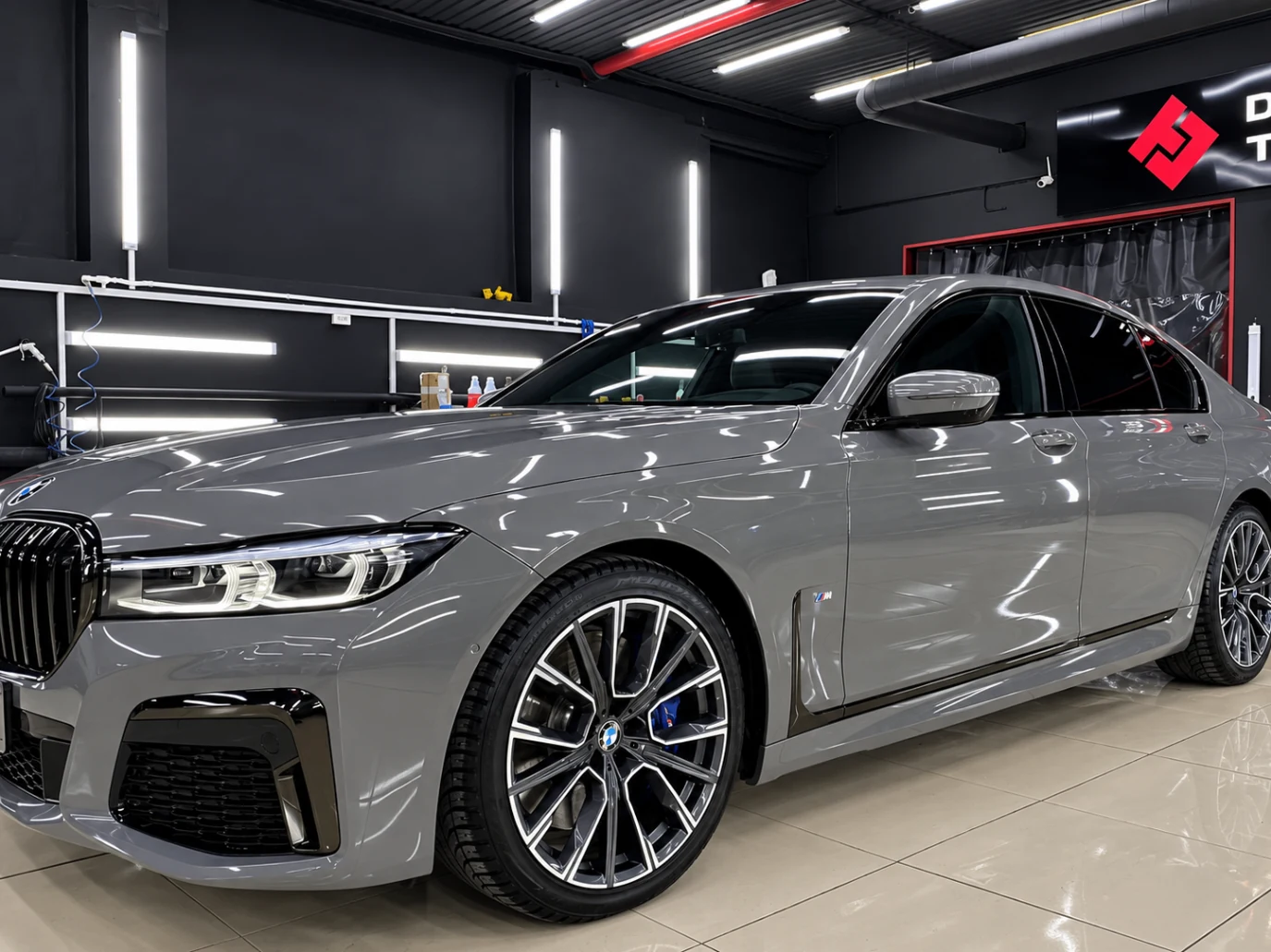 Серый BMW в Detailing Time