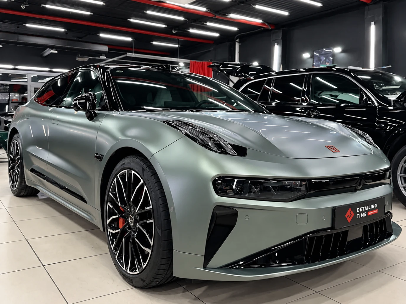 Серебристое купе в Detailing Time